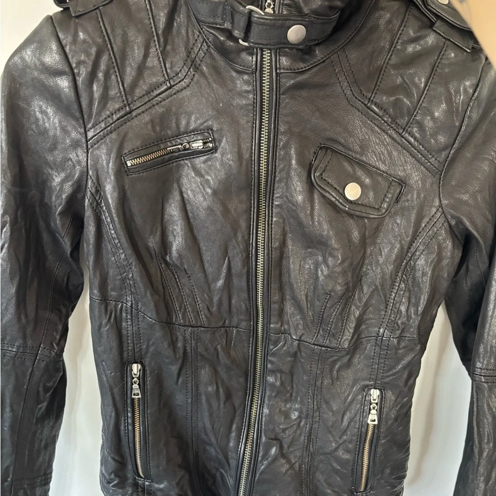 Sold ❌Danier Leather Black Jacket Sz XXS - Picture 5 of 5